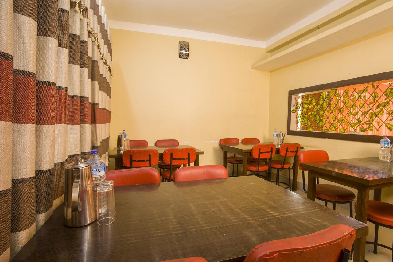 Oyo 145 Sirahali Khusbu Hotel &Lodge Kathmandu Exterior photo