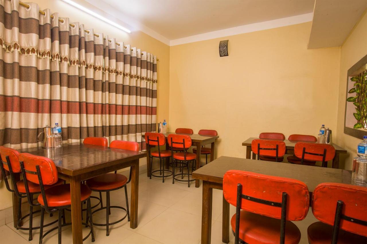 Oyo 145 Sirahali Khusbu Hotel &Lodge Kathmandu Exterior photo