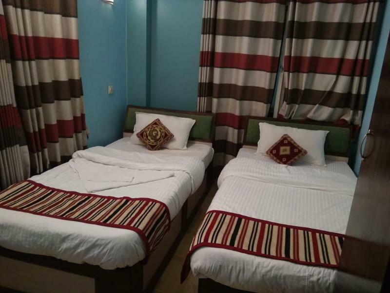 Oyo 145 Sirahali Khusbu Hotel &Lodge Kathmandu Exterior photo